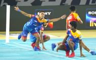 Telugu Yoddhas and Odisha Juggernauts in action during season 1.